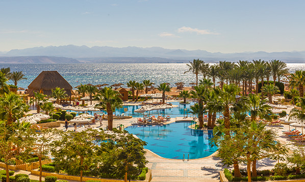 Taba Heights brings the iBioHealth community together in a distinctive Red Sea setting shaped for focused scientific exchange.